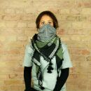 Stylishly detailed scarf with Kufiya style - Pattern 1 - black - green - olive